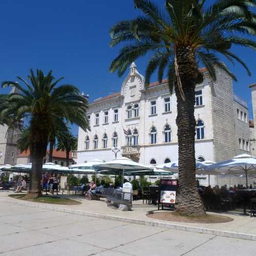 Old Palace on the Promenade
