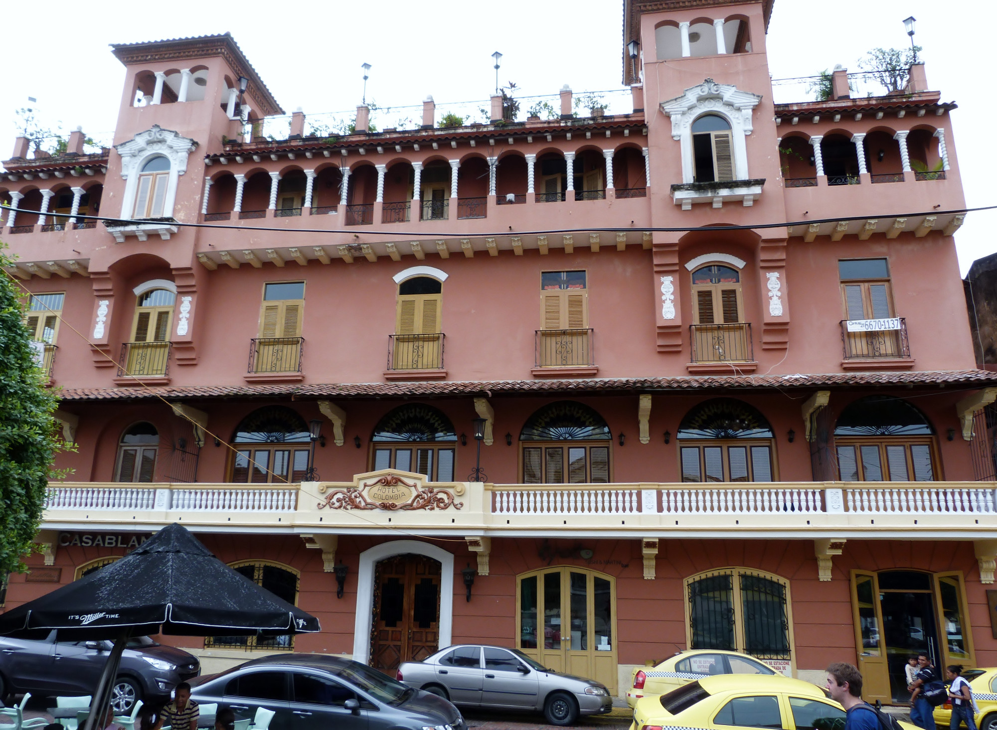 antiguo hotel colombia