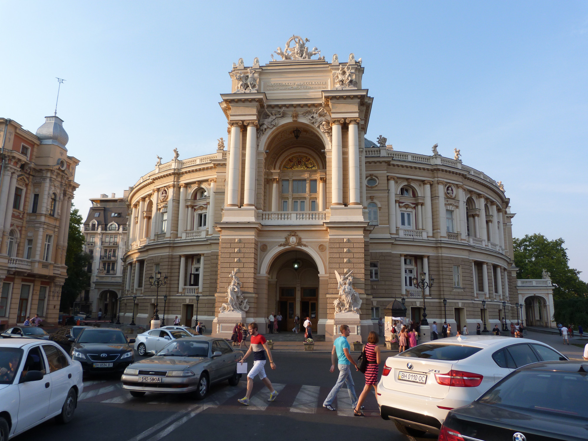 Одесский театр оперы и балета, Украина