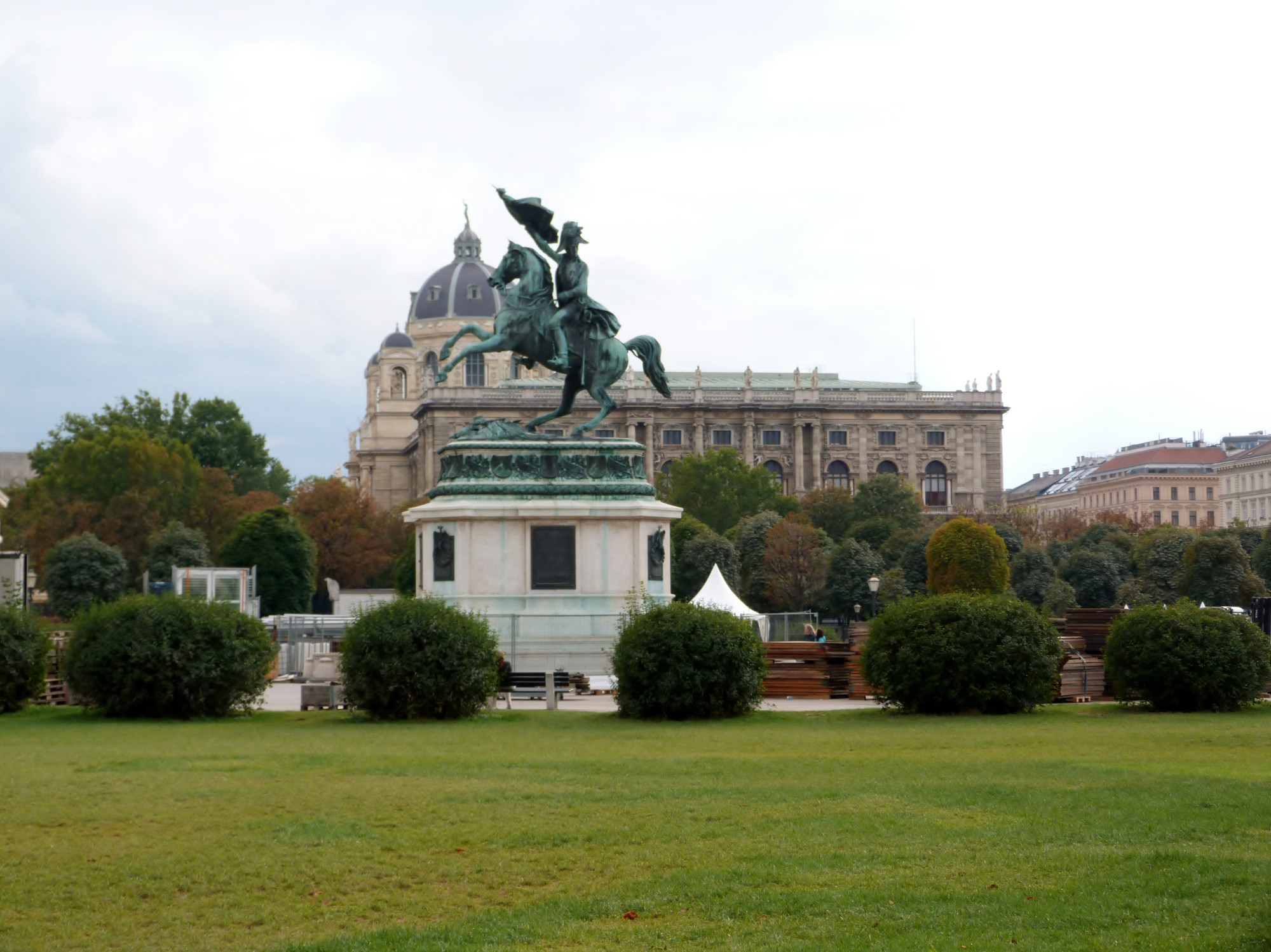 Statue of Archduke Charles on and Museum of Natural History Museum, 