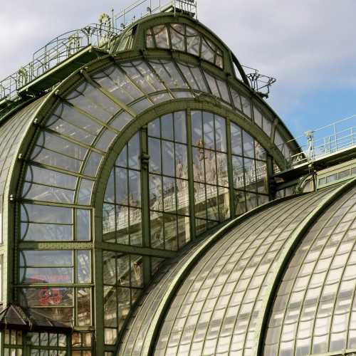 Schmetterlinghaus<br/>
Art nouveau palm house, home to hundreds of butterflies housed in a tropical rainforest setting.