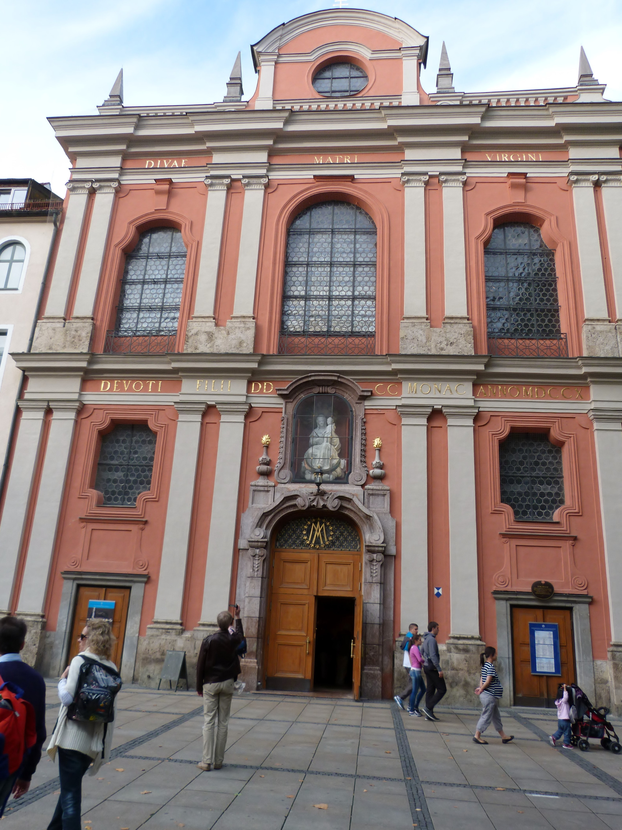 Bürgersaalkirche — Religeous Organisation