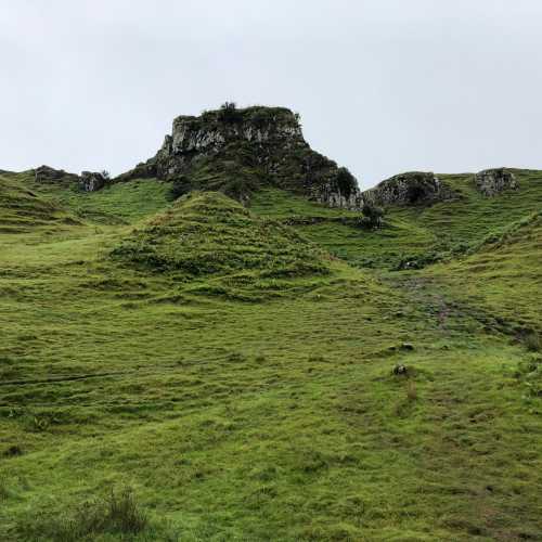 View of the Faerie Castle peak and path to the Faerie Glen