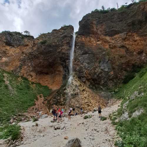 Waterfall Rinka photo