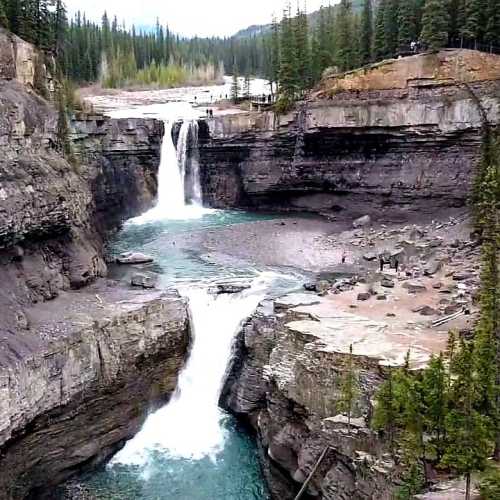 Crescent Falls, Канада