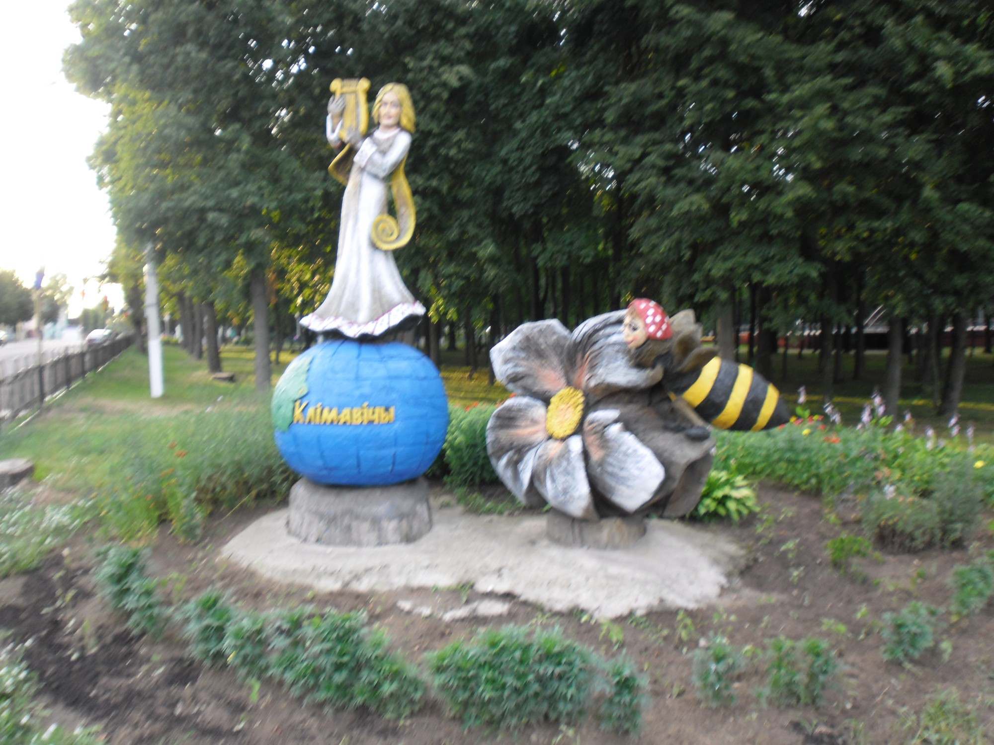 Золотая пчёлка — бренд города (место проведения одноимённого фестиваля детского творчества)