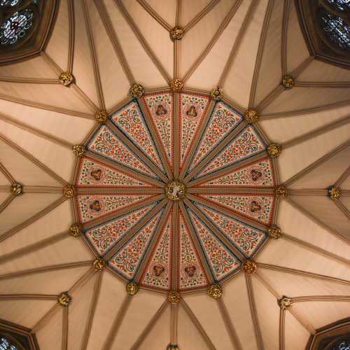Inside York Minster<br/>
<br/>
Nella cattedrale di York